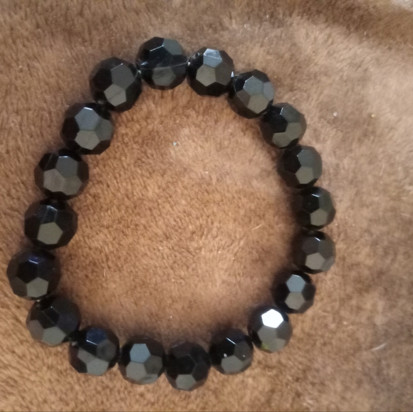 Bracelets - Picture 3 of 6